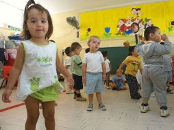 Alrededor de 14 mil a 15 mil niños son los que están a cargo de las instancias infantiles afiliadas a la red de Sedesol. ARCHIVO  /