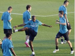 Samuel Eto'o (centro) practicando con su equipo el Inter de Milán. AP  /