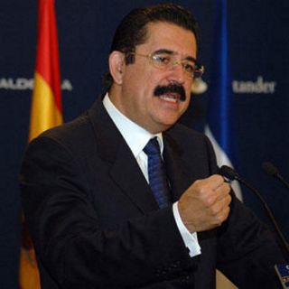 Zelaya necesita de un abogado para próximo juicio