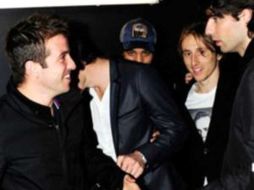 Dos Santos fue captado por la prensa inglesa. ESPECIAL Cortesía The Sun  /