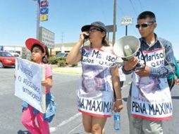 Marisela Escobedo, marchó el 10 de mayo semidesnuda tras la liberación del presunto asesino de su hija.  EL UNIVERSAL  /