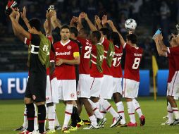 El Inter de Porto Alegre festejó al culminar el encuentro el tercer lugar en el Mundial de Clubes. AP  /