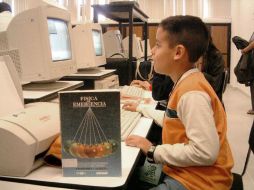 Según una encuesta de la revista Psychologies, uno de cada diez niños británicos de diez años ha visto pornografía en internet. NTX  /