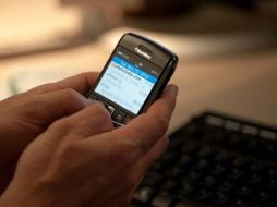 Los ladrones no vacilan en mostrarse extremadamente violentos para  apropiarse de estos smartphones. AFP  /