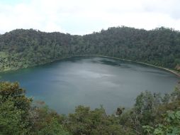 Diez guatemaltecos invidentes escalaron un volcán. ESPECIAL  /