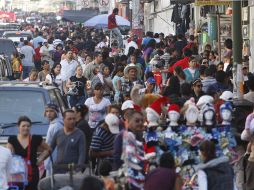 México es una economía en crecimiento. La gente comienza con las compras navideñas. S. NÚÑEZ  /