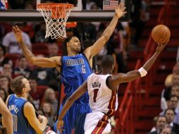 La defensiva de Dallas controlo al ataque del Heat. AFP  /