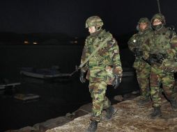 Maniobras con municiones reales.EFE  /