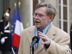 Robert Zoellick, habla con la prensa en el patio del Palacio del Elíseo tras reunión. REUTERS  /