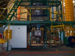 Para llevar a cabo el proceso de gasificación, la materia prima es colocada en un reactor. ID  /