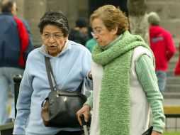 La población de 60 años de edad o más deben tener especial cuidado. ARCHIVO  /