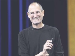 La compañía dirigida por Steve Jobs terminó con una capitalización bursátil de 298 mil 310 millones de dólares. EFE  /