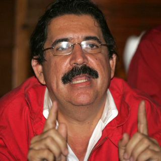 Manuel Zelaya planea regresar a Honduras en 2011