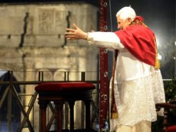 Benedicto XVI reconoció que la paz es un valor humano que se debe realizar en el plano social y político. EFE  /