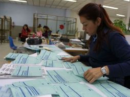 No se quitará el dedo del renglón' hasta lograr la desaparición de la tenencia vehicular en el estado del norte. ARCHIVO  /