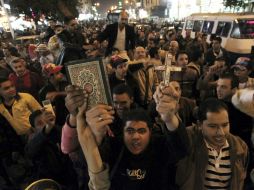 Feligreses protestaron por el atentado contra la iglesia cristiana. EFE  /