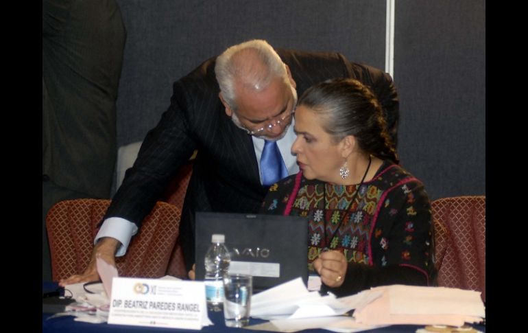 Paredes Rangel recalcó a los dirigentes: `el poder, si no es para servir, no sirve´. ARCHIVO  /