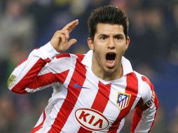 Sergio Agüero anotó ayer el gol con el que avanzó el Atlético a la ronda de cuartos. EFE  /
