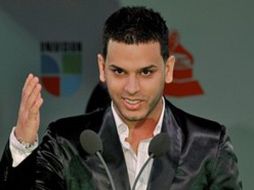 El cantante tuvo que salir de compras para remplazar la ropa sustraída. ESPECIAL  /