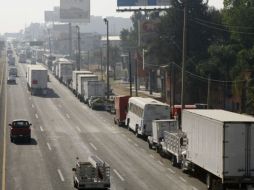 Durante horas, los inconformes  impidieron que los automovilistas pudieran transitar tranquilamente. M. FREYRÍA  /