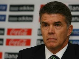 El director general de selecciones nacionales, Héctor González Iñárritu durante la conferencia de prensa. MEXSPORT  /