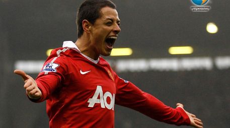 El jugador mexicano Javier Hernández festejando una anotación. ARCHIVO  /