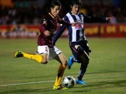 Los equipos ofrecieron un buen primer tiempo que contrastó en intensidad con la segunda mitad. E. PACHECO  /