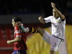 El juego fue muy disputado en el medio campo. MEXSPORT  /