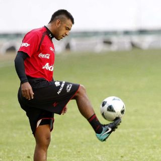 En Europa quieren a Pacheco, pero no hay nada firme