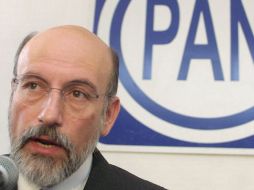 Luis Felipe Bravo es la voz del panismo en busca de una coalición con los perredistas mexiquenses. ARCHIVO  /