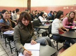 Los bachilleres podrían recibir por ley clases en inglés u otro idioma. ARCHIVO  /