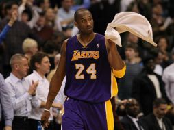 Kobe Bryant dejará sus huellas en Hollywood jutno a muchos artistas. AFP  /