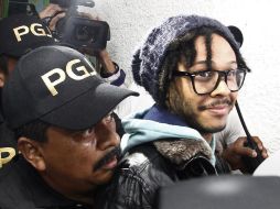 La detención del cantante ha convocado a decenas de medios de comunicación. REUTERS  /