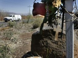 Con frecuencia ocurren percances de este tipo en la carretera Santa Rosa - La Barca. ARCHIVO  /