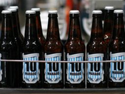 Para los fanáticos de Diego Armando Maradona, llegó al mercado la cerveza en su honor: 10 Maradó.ELUNIVERSAL  /