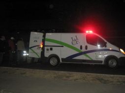 Agentes de la PGJE acudieron para realizar las investigaciones del caso de Ixtapa, pero no cuentan con pistas del asesino. O. RUVALCABA  /