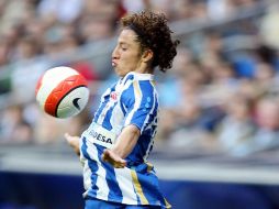 Fotografía de archivo deAndrés Guardado dominando el balón en un partido del Deportivo la Coruña. MEXSPORT  /