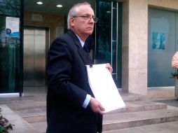 Guillermo Martínez Mora, coordinador del PAN en Zapopan, acudió al TAE a presentar el recurso de impugnación. ESPECIAL  /