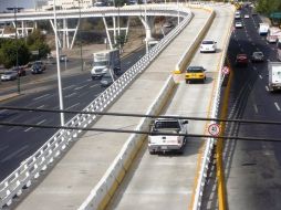 El puente está abierto en el sentido de ingreso de Carretera a Chapala hacia Lázaro Cárdenas. ESPECIAL  /
