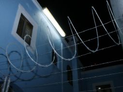 La población cada día aumenta medidas de protección en sus viviendas. M. FEYRIA  /