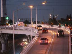 El jueves 27 se abrió un carril del puente, a partir de esta tarde ya operan los dos en un sólo sentido. S. NÚÑEZ  /