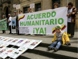Familias de rehenes de las FARC confían en que 2011 sea el año de la libertad. EFE  /