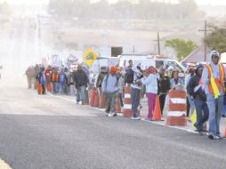 Miles de fieles realizan el recorrido rumbo al santuario de la Virgen de San Juan de los Lagos. el informador. M. PATIÑO  /