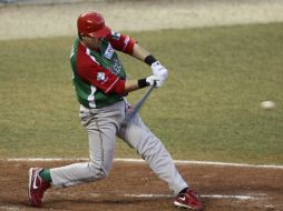 Agustín Murillo estuvo 'caliente' con el bat. REUTERS  /