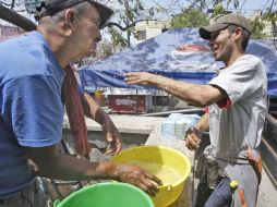 Se prevé que el servicio de agua potable se normalice a las 20:00 horas de mañana. S. NÚÑEZ  /