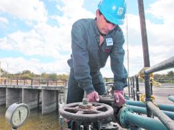 Los técnicos del SIAPA detallaron las tareas de mantenimiento en la planta potabilizadora de Miravalle. S. NÚÑEZ  /