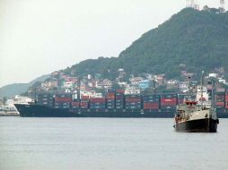 La compañía Ferromex inauguró la terminal especializada de trasvase para combustóleo pesado en el puerto de Manzanillo. ARCHIVO  /