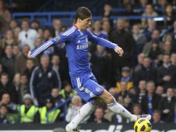 Fernando Torres no tuvo el mejor debut en el Chlesea ya que perdió ante su ex equipo. EFE  /