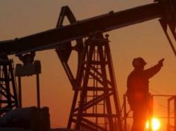 El empresario Slim busca ampliar plataformas petroleras. ARCHIVO  /