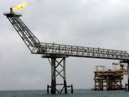 El crudo estadunidense West Texas Intermediate, se registraba en una alza de 90 centavos de dólar. ARCHIVO  /